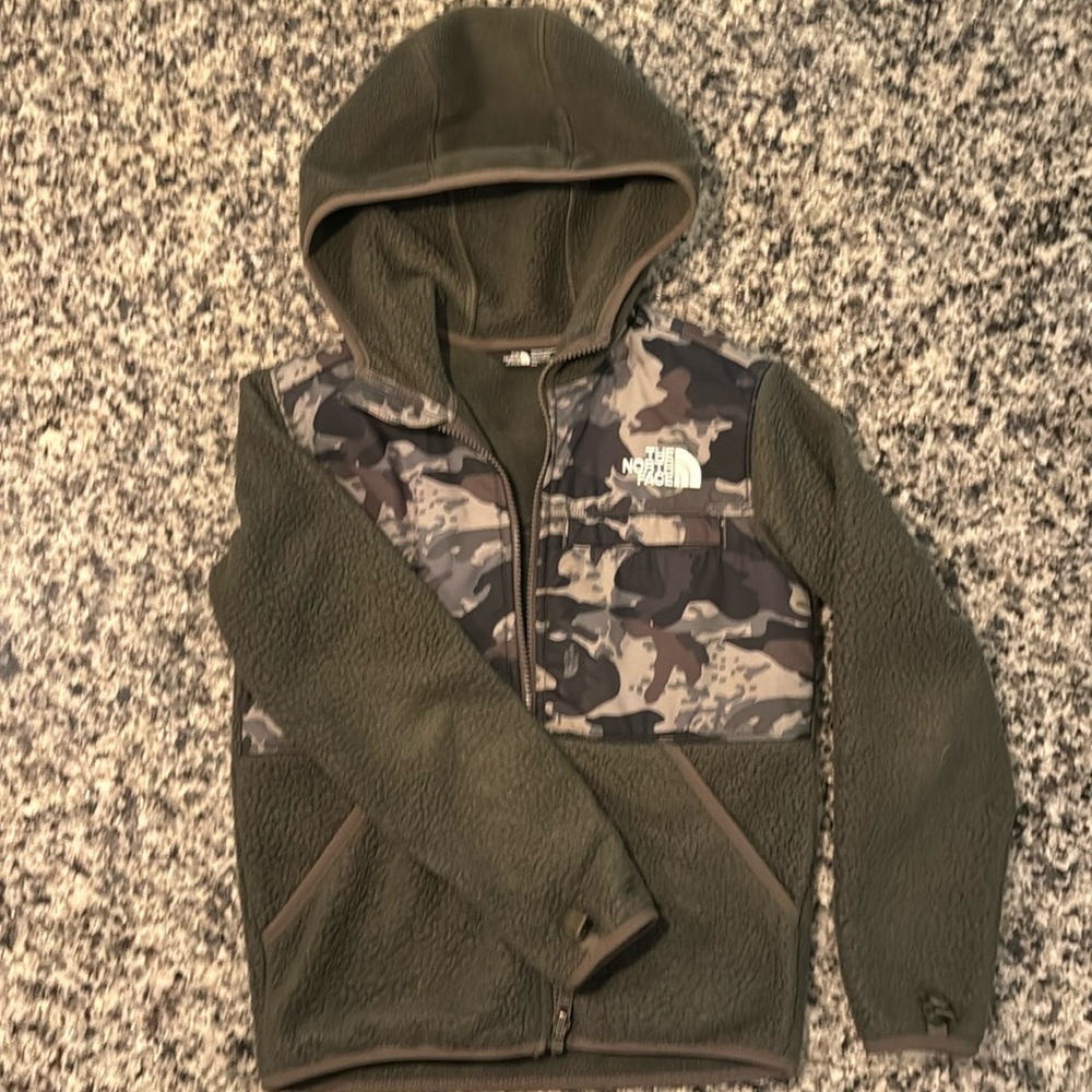 Boys Denali North Face Fleece Size M
